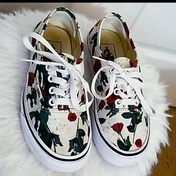 Vans Shoes - EUC Rose Print Cream Color VANS so cute!!